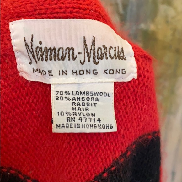 Neiman Marcus Long Sleeve Sweater - Picture 7 of 7